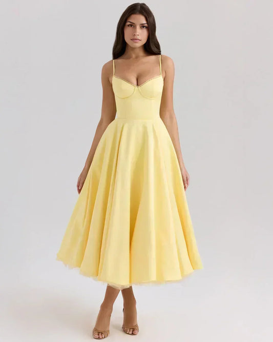 Ausgestelltes Abendkleid
