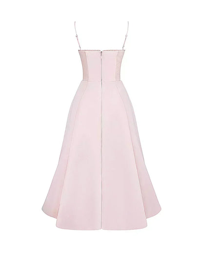 Ausgestelltes Abendkleid