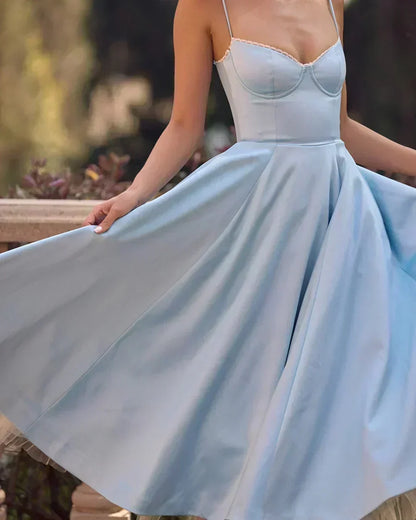 Ausgestelltes Abendkleid