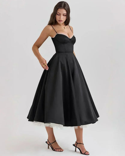 Ausgestelltes Abendkleid