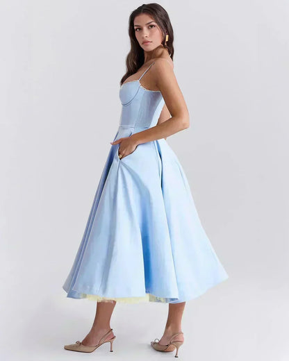 Ausgestelltes Abendkleid