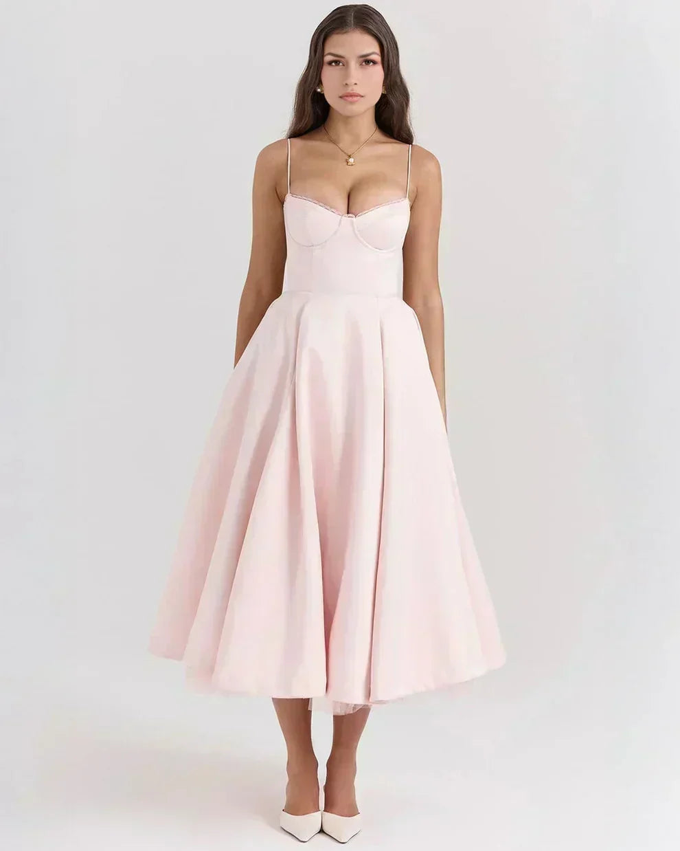 Ausgestelltes Abendkleid