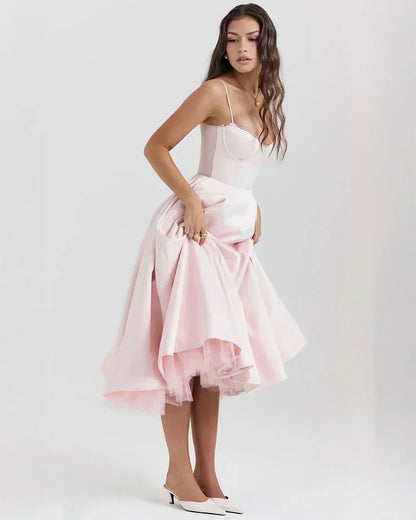 Ausgestelltes Abendkleid